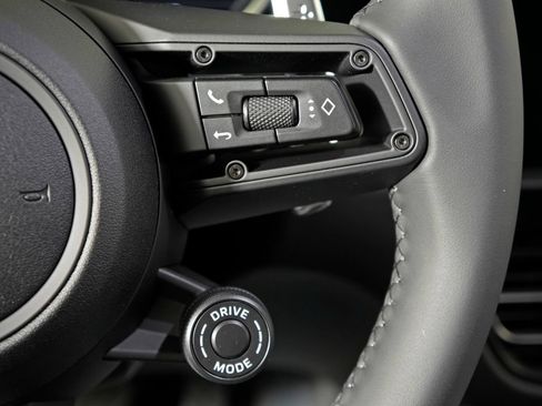 Certified 2026 Porsche Macan Turbo AWD/4WD image 25