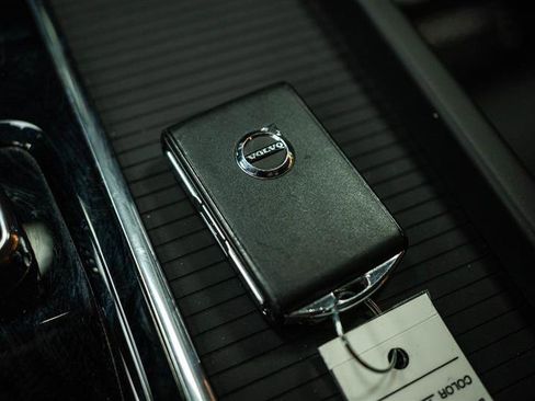 Used 2024 Volvo S60 B5 Core image 21