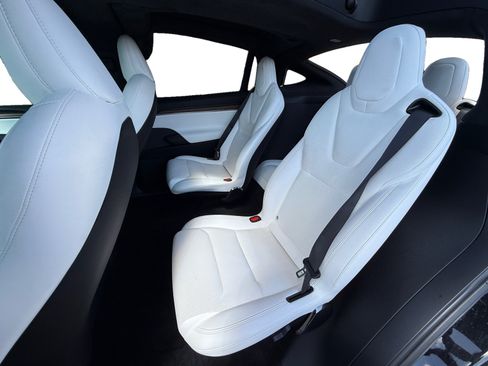 Used 2023 Tesla Model X AWD/4WD image 16