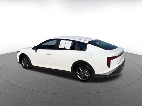 Used 2025 Kia K4 FWD image 10