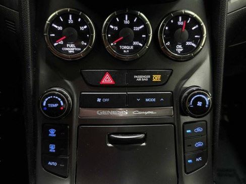 Used 2015 Hyundai Genesis 3.8 RWD image 45