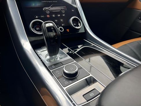 Used 2019 Land Rover Range Rover Sport HSE Dynamic image 69