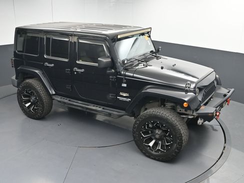 Used 2012 Jeep Wrangler Unlimited Sahara w/ Dual Top Group image 37