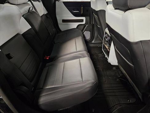 Used 2025 GMC Hummer EV 2X image 19