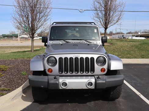 Used 2013 Jeep Wrangler Unlimited Sahara w/ Connectivity Group image 3