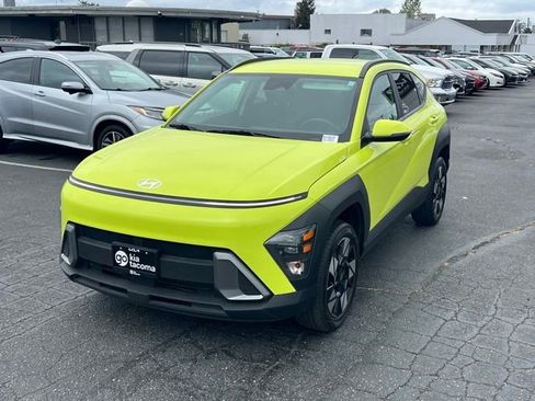 Used 2024 Hyundai Kona SEL AWD/4WD image 3