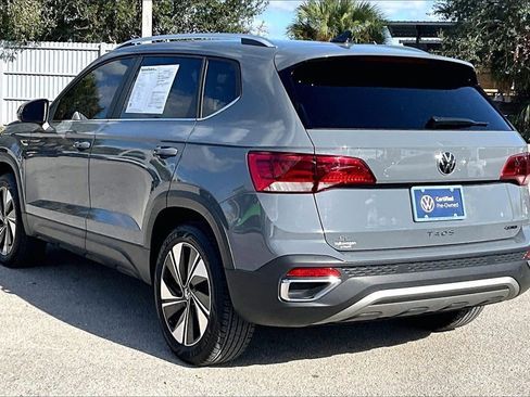 Certified 2024 Volkswagen Taos SE image 7