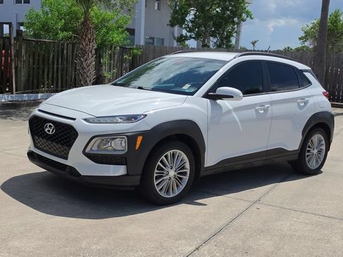 Used 2020 Hyundai Kona SEL FWD image 2