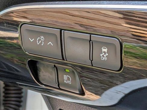 Used 2017 Toyota Prius Prime Premium w/ Carpet Mat Package image 9