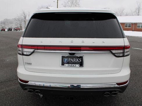 Used 2022 Lincoln Aviator AWD w/ Elements Package image 8