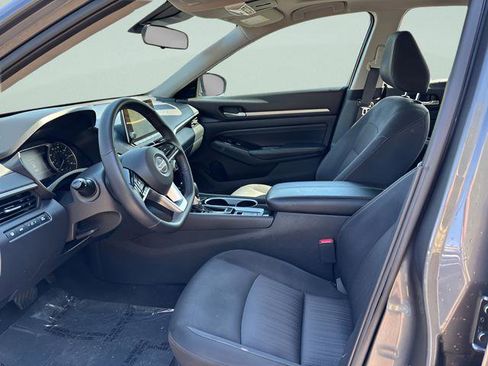 Used 2021 Nissan Altima 2.5 SV w/ SV Premium Package AWD/4WD image 4