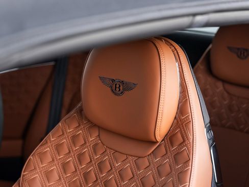Used 2022 Bentley Continental GT image 23