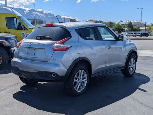 Used 2015 Nissan Juke SV w/ Technology Package AWD/4WD image 4