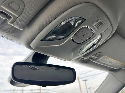 Used 2018 Jeep Compass Latitude image 23