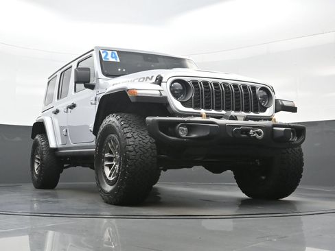 Used 2024 Jeep Wrangler Unlimited Rubicon 392 AWD/4WD image 33