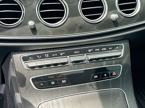 Used 2022 Mercedes-Benz E 350 Sedan w/ AMG Line Exterior image 14