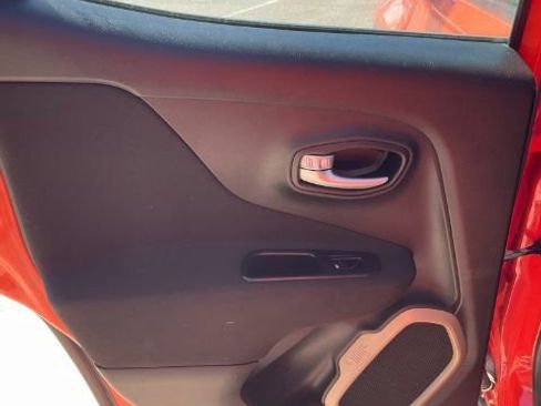 Used 2017 Jeep Renegade Sport w/ Power & Air Group AWD/4WD image 16