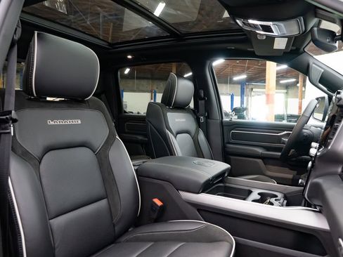 New 2026 RAM 1500 Laramie AWD/4WD image 32