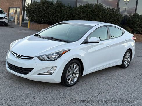 Used 2015 Hyundai Elantra SE w/ Option Group 02 image 3