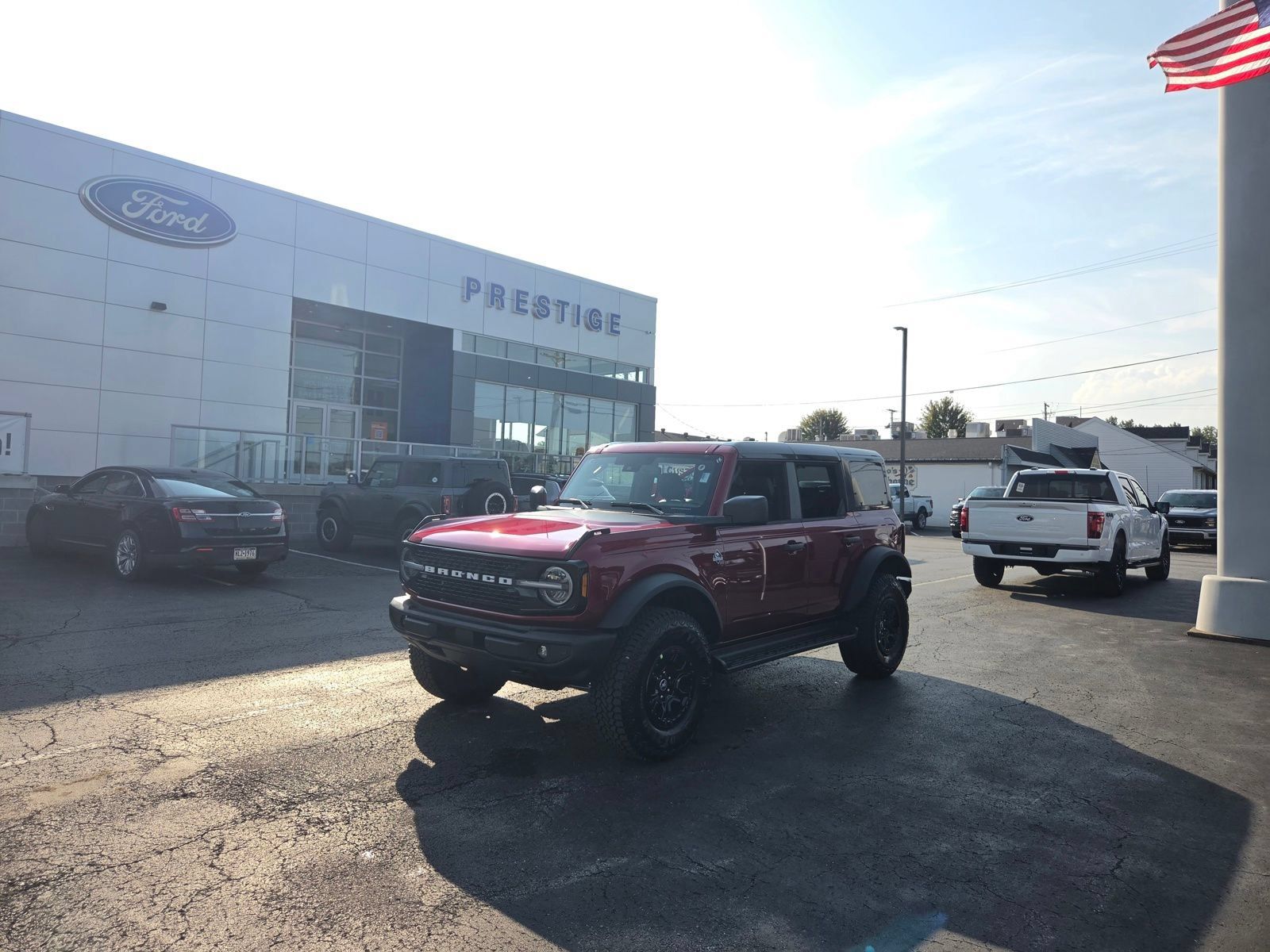 New 2026 Ford Bronco Outer Banks w/ Sasquatch Package AWD/4WD image 1