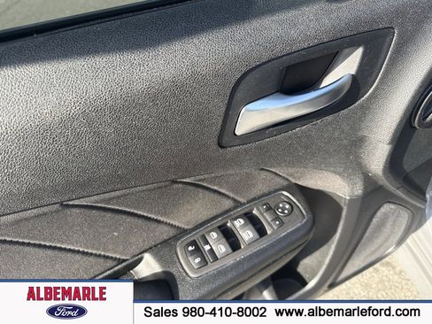 Used 2023 Dodge Charger R/T w/ Blacktop Package image 13