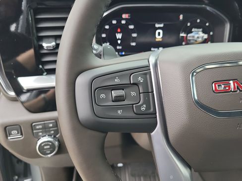 New 2026 GMC Sierra 1500 SLT image 30