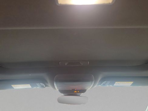 Used 2023 MAZDA MAZDA3 s image 9