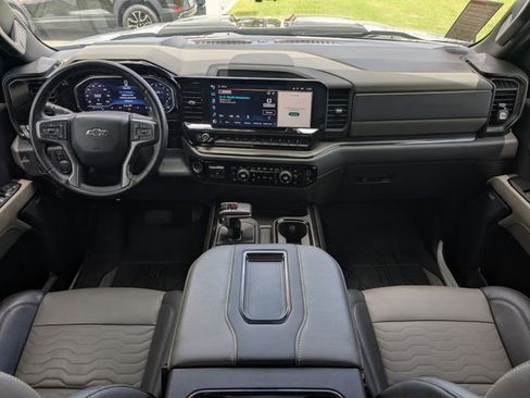 Used 2022 Chevrolet Silverado 1500 ZR2 w/ Technology Package image 19
