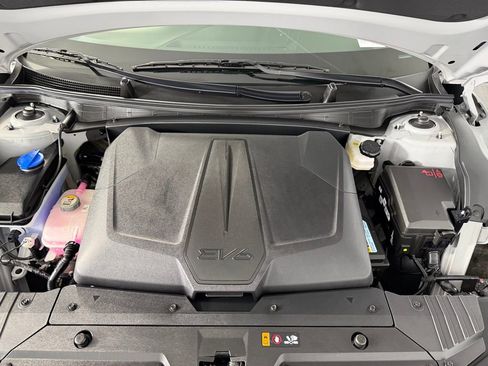 Used 2025 Kia EV6 Light w/ Light LR Technology Package image 34