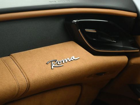 Used 2023 Ferrari Roma RWD image 17