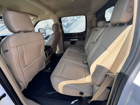 Used 2019 Ford F150 Lariat image 11