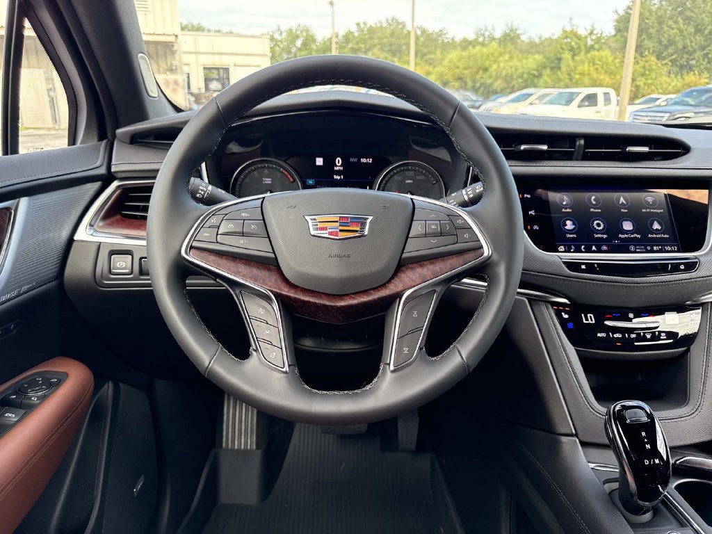 New 2026 Cadillac XT5 Premium Luxury w/ Driver Assist Package FWD image 17