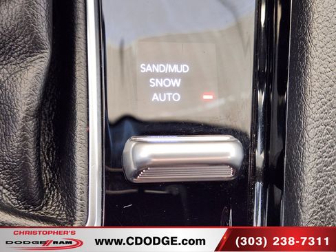 Used 2025 Jeep Compass Limited image 27