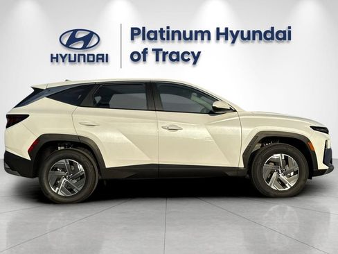 New 2026 Hyundai Tucson Blue SE AWD/4WD image 3