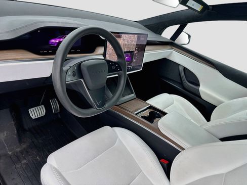 Used 2023 Tesla Model X AWD/4WD image 7