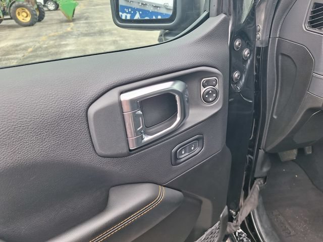 Used 2025 Jeep Wrangler Unlimited Sahara AWD/4WD image 47