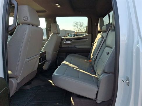 Used 2022 GMC Sierra 1500 SLT w/ SLT Premium Plus Package image 13