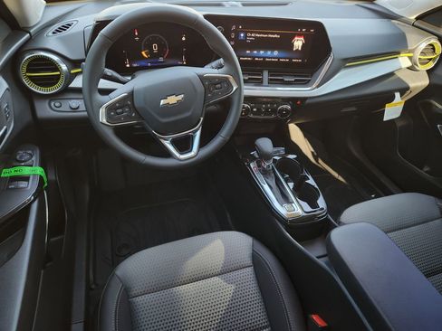 New 2026 Chevrolet Trax LT w/ Driver Confidence Package image 19