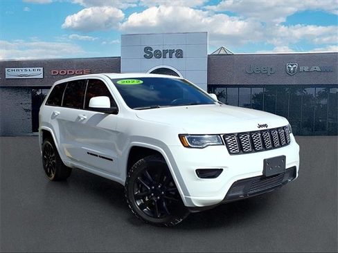 Used 2022 Jeep Grand Cherokee Laredo X image 1
