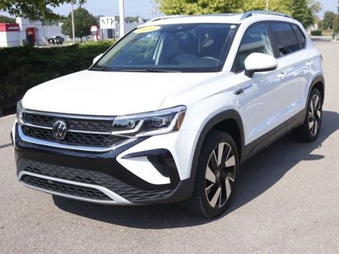 Used 2024 Volkswagen Taos SEL image 8