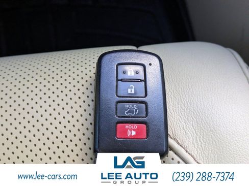 Used 2019 Toyota Highlander Limited image 31