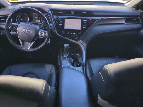 Certified 2019 Toyota Camry SE image 14