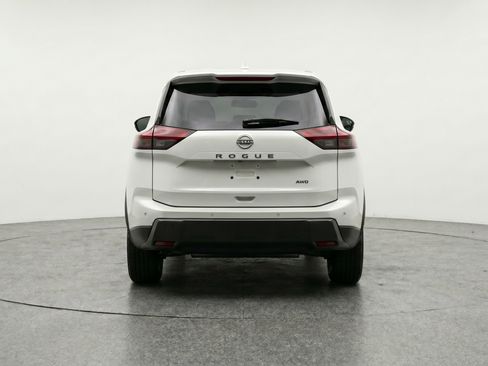 Used 2025 Nissan Rogue SV FWD image 7