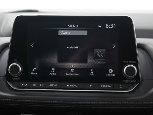 Used 2024 Nissan Rogue SV w/ SV Premium Package image 18