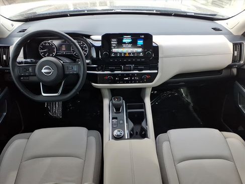 Certified 2025 Nissan Pathfinder SL w/ SL Premium Package image 14