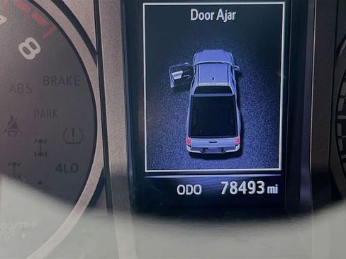 Used 2019 Toyota Tacoma TRD Off-Road image 13