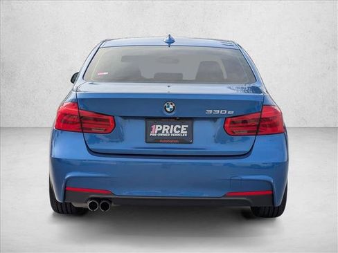 Used 2018 BMW 330e w/ M Sport Package image 7