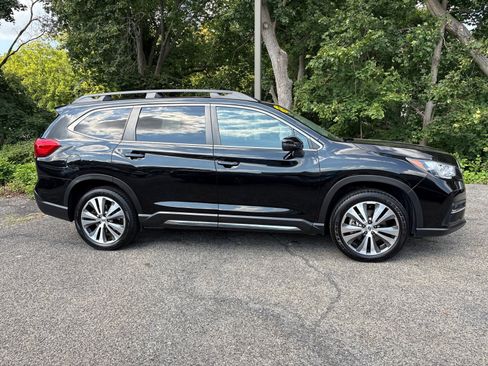 Used 2022 Subaru Ascent Limited image 10