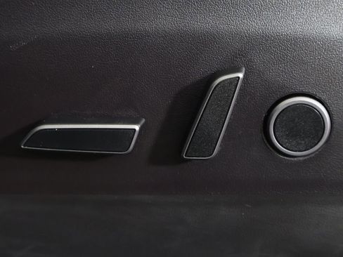 Used 2021 Tesla Model Y Performance AWD/4WD image 34