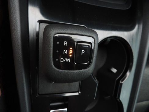 Certified 2024 Nissan Rogue SV image 24